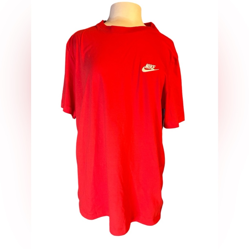 NWT Nike T Shirt Size L